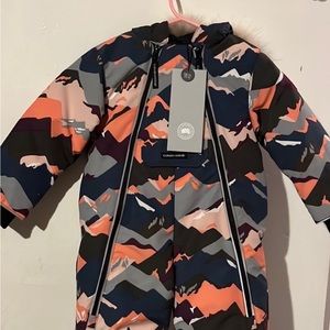 Canada Goose snowsuit multicolor size 12-18 months
